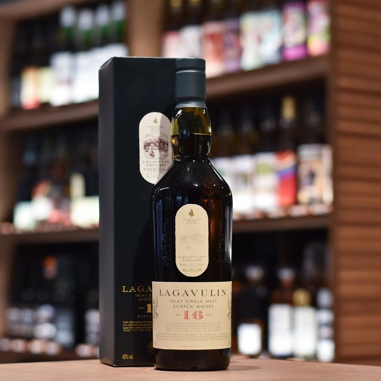 Lagavulin 16 Year Old - The Rare Malt
