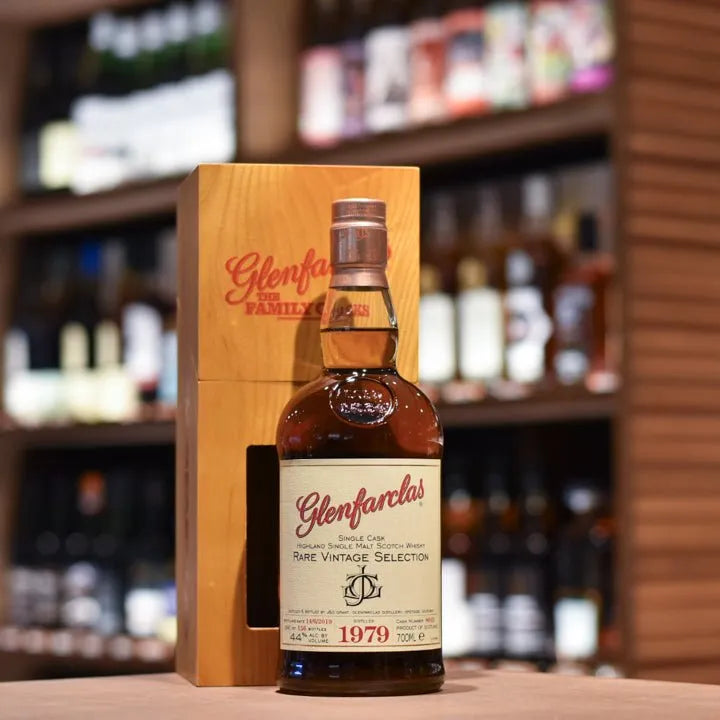 Glenfarclas 1979-2019 Rare Vintage Selection Cask 8065 - The Rare Malt
