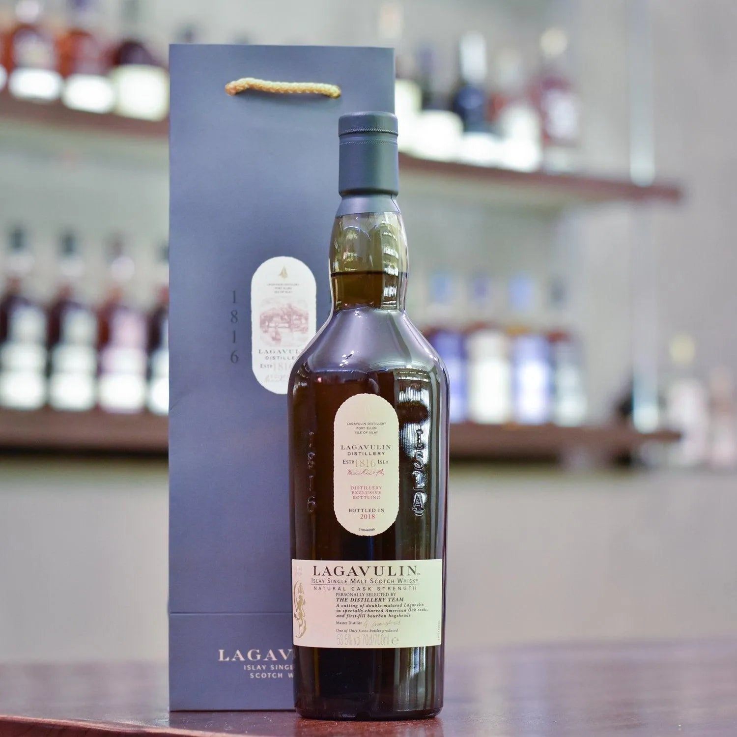 Lagavulin Distillery Exclusive Bottling 2018 - The Rare Malt