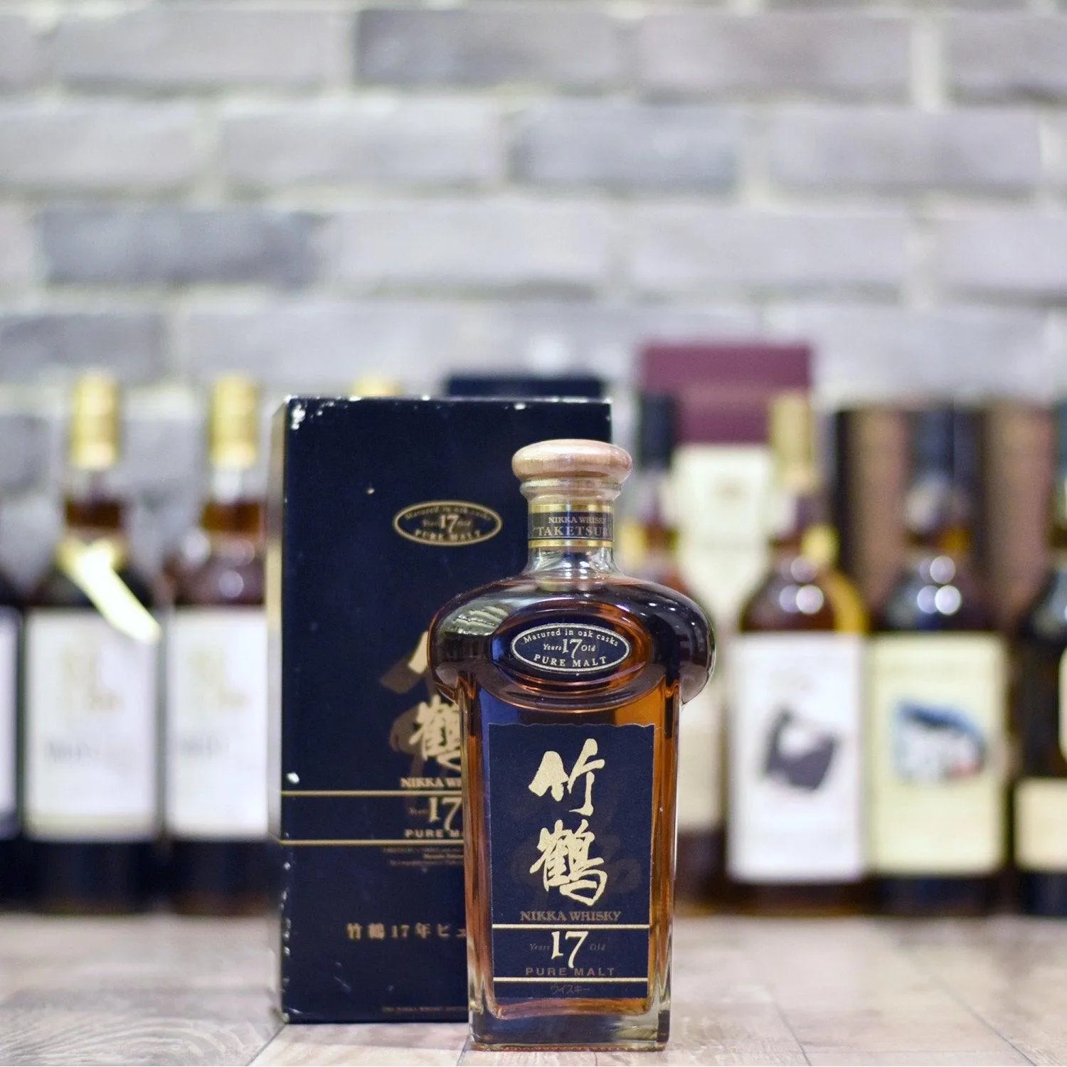 竹鶴 Taketsuru 17 Year Old - Older Bottling - The Rare Malt