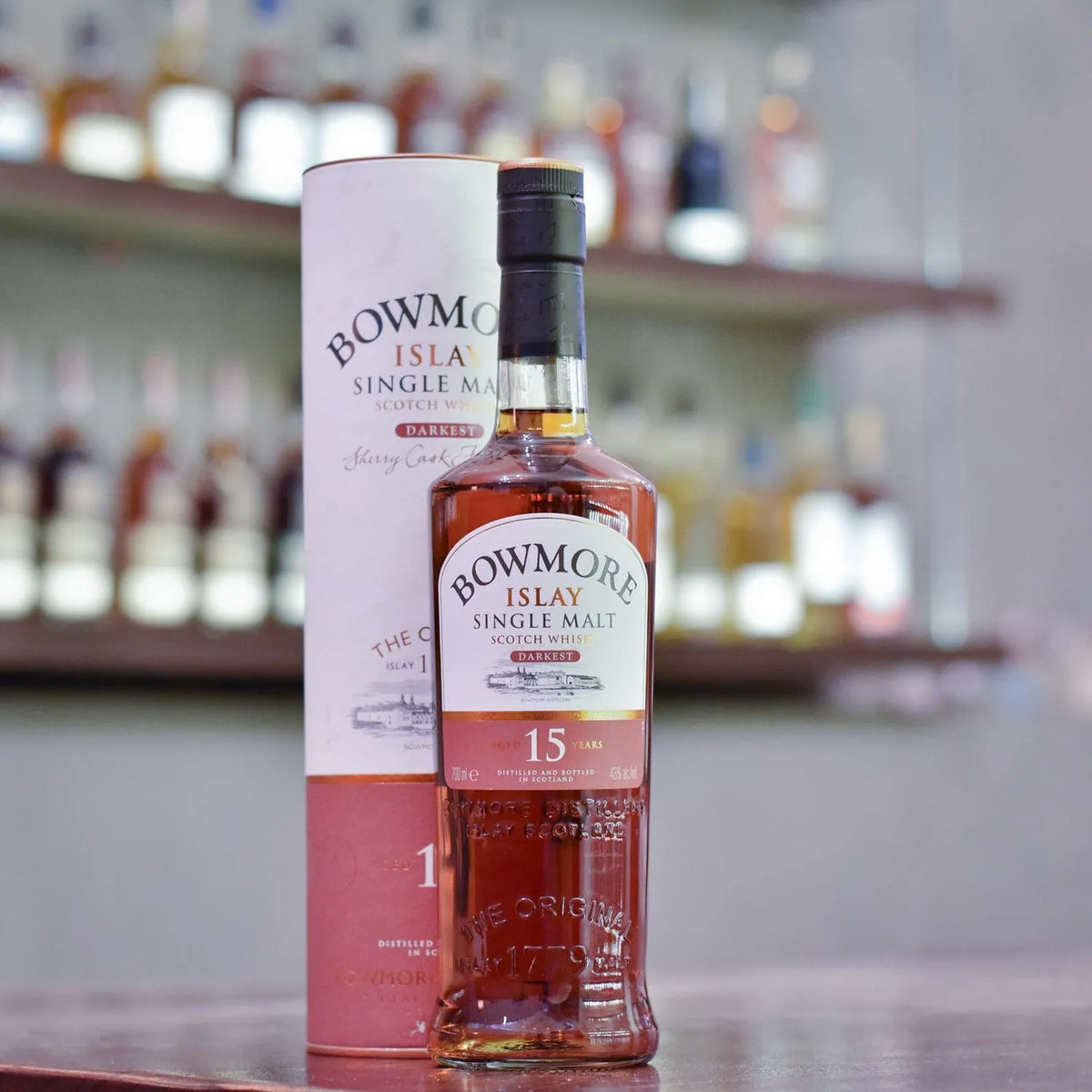 Bowmore 15 Year Old Darkest - Older Bottling - The Rare Malt